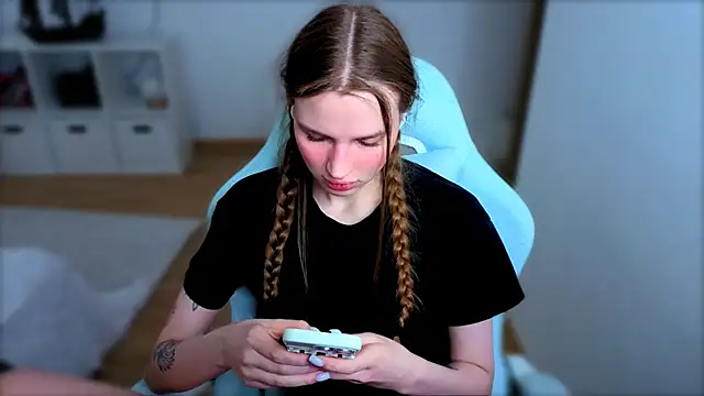 StellaLawless online show from February 21, 2026, 11:01 am