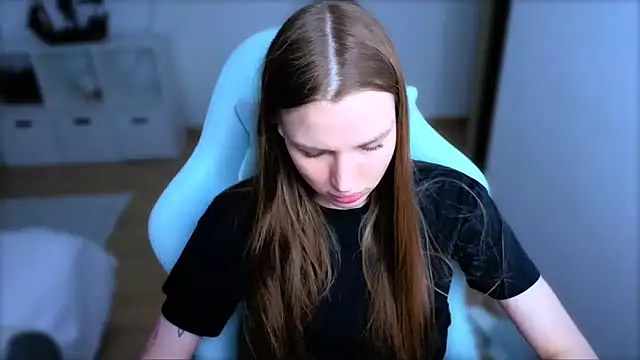 StellaLawless online show from April 4, 2026, 2:23 pm