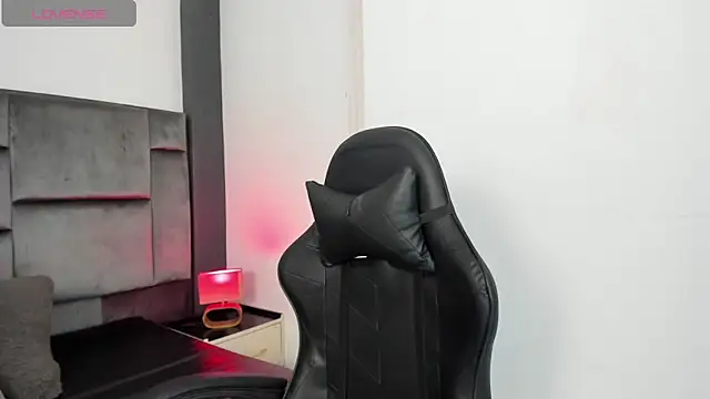 MarilynSmIith online show from February 6, 2026, 12:56 pm