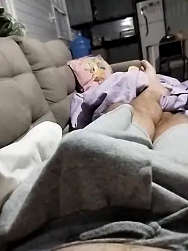 danielsafado222 online show from February 7, 2026, 9:56 pm