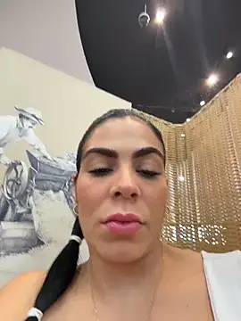 Snapshot of valecruz903 chatting on October 28, 2025, 4:06 pm valecruz903 online show from October 28, 2025, 4:06 pm