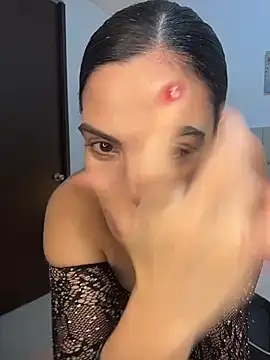 valecruz903 online show from December 20, 2025, 6:44 pm