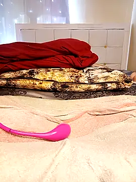 Lunarfreaky online show from March 15, 2025, 6:36 am