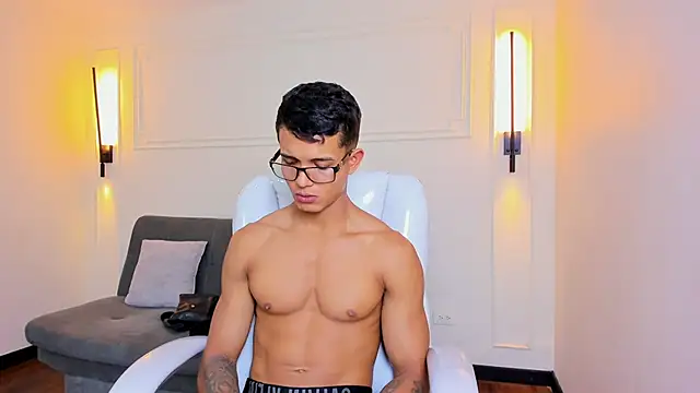 Paradise boy s online show from November 22, 2025, 5:01 pm