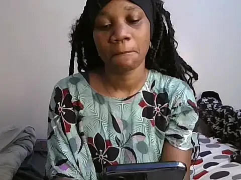 Snapshot of 69Hot_Tiny chatting on November 28, 2025, 4:29 pm 69Hot Tiny online show from November 28, 2025, 4:29 pm