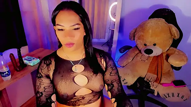 Zakura hot1 online show from December 23, 2025, 8:35 am