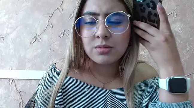 Snapshot of Miabonnett_ chatting on February 26, 2025, 3:10 pm Miabonnett online show from February 26, 2025, 3:10 pm