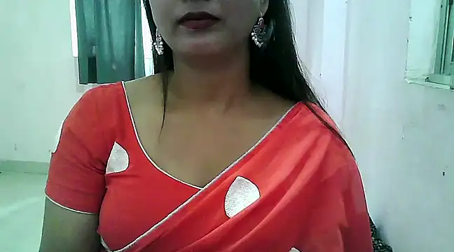 Snapshot of Model-Tanya chatting on February 5, 2025, 7:29 am Model-Tanya online show from February 5, 2025, 7:29 am