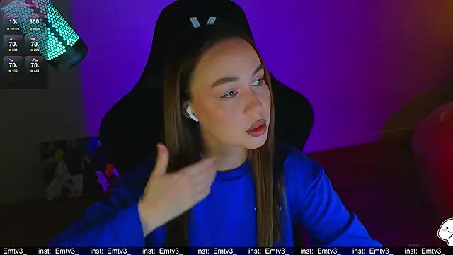 Emili1- online show from April 9, 2026, 10:43 am