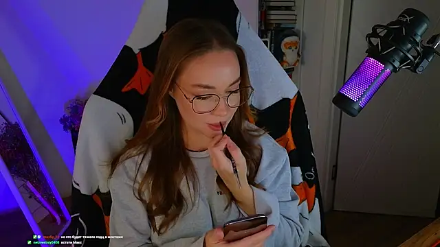 Emili1- online show from March 18, 2025, 12:39 pm