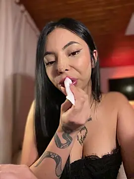 eva elifee online show from October 30, 2025, 2:32 am