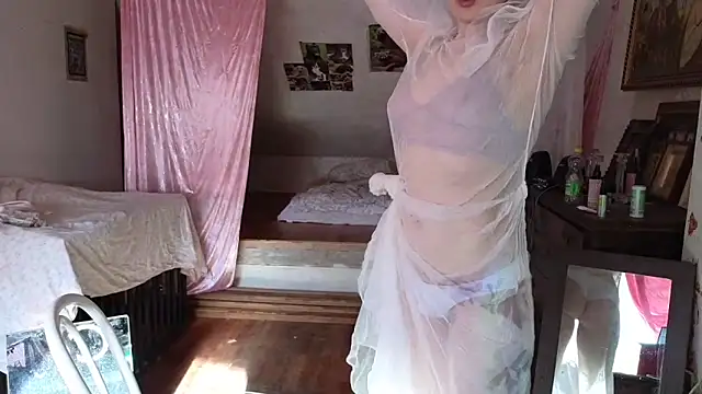 MAMA69LAMA online show from May 16, 2026, 2:49 pm