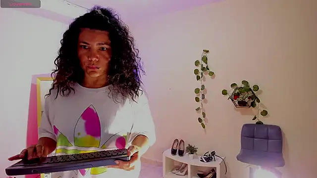 amelyaDreams online show from October 13, 2025, 7:26 pm