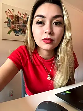 emma oxford online show from September 29, 2025, 12:44 pm