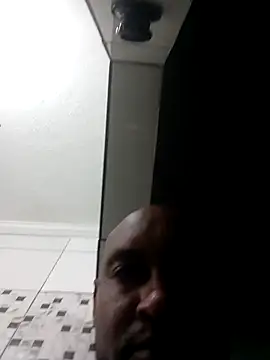 Snapshot of Beto0815 chatting on February 11, 2026, 8:52 pm Beto0815 online show from February 11, 2026, 8:52 pm