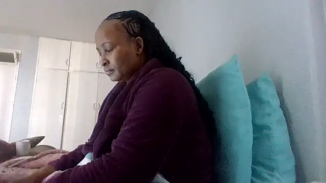 BabeAssXX online show from September 29, 2025, 7:04 am