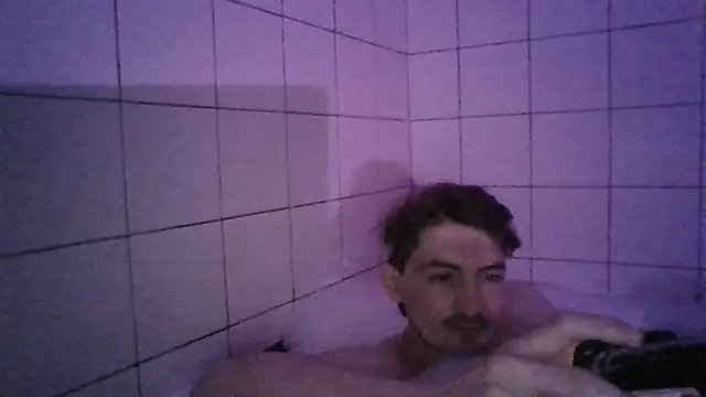 Wesleymodel online show from March 31, 2026, 9:50 pm