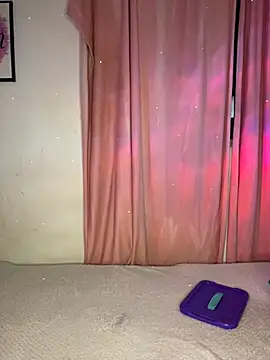 Ari Martin online show from November 29, 2025, 4:45 am