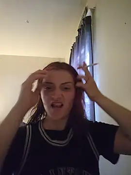 emilysue1 online show from June 8, 2026, 11:27 pm