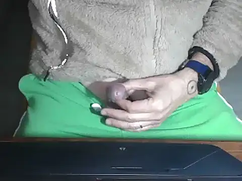 Adri gard online show from March 6, 2025, 10:36 pm