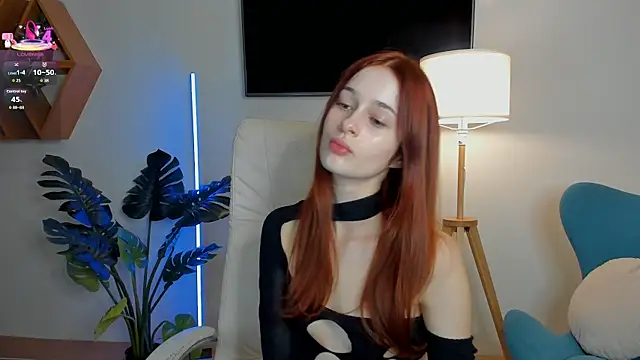 Snapshot of Viola__moon chatting on October 22, 2025, 12:04 pm Viola moon online show from October 22, 2025, 12:04 pm