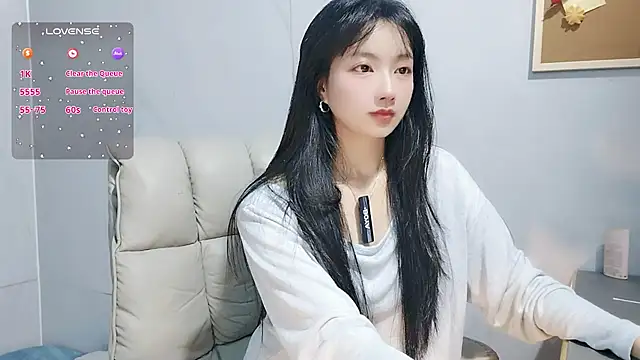 Snapshot of Nery_Asian chatting on October 3, 2025, 2:37 am Nery Asian online show from October 3, 2025, 2:37 am