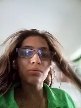 sofia playful online show from November 5, 2025, 8:12 pm