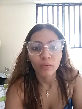 sofia playful online show from December 23, 2024, 6:26 pm