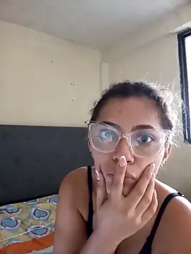 sofia playful online show from March 22, 2025, 1:52 pm