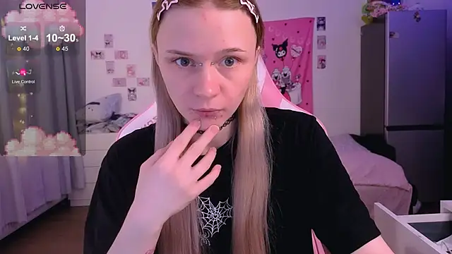 Milia Parker online show from December 5, 2025, 6:45 am