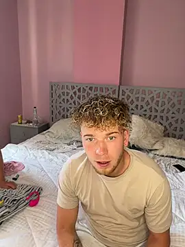 Snapshot of NickyGold_Official chatting on March 22, 2026, 11:45 am NickyGold Official online show from March 22, 2026, 11:45 am