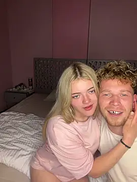 Snapshot of NickyGold_Official chatting on February 1, 2026, 9:24 pm NickyGold Official online show from February 1, 2026, 9:24 pm