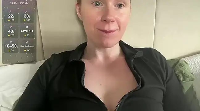 Snapshot of redheadrosie69 chatting on March 12, 2025, 9:34 am redheadrosie69 online show from March 12, 2025, 9:34 am