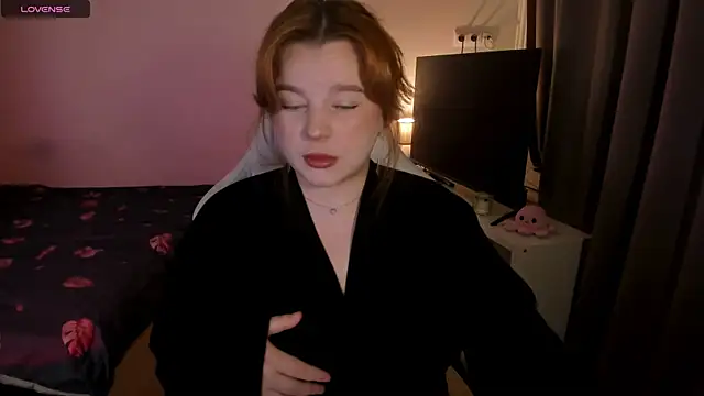  Lisa x online show from December 9, 2024, 5:07 am