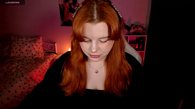  Lisa x online show from October 19, 2025, 3:48 pm