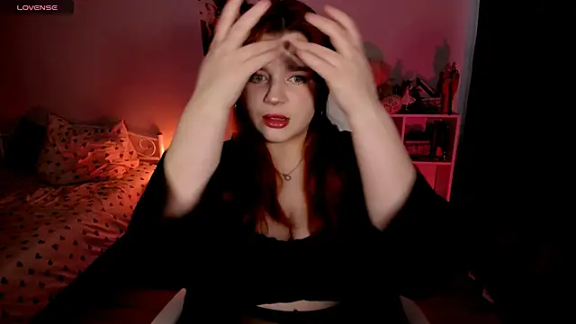  Lisa x online show from November 4, 2025, 5:22 am