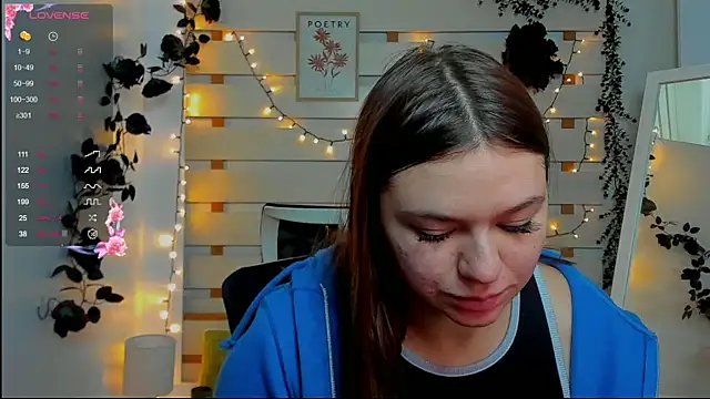 Josephine Kiss online show from February 18, 2026, 1:29 pm