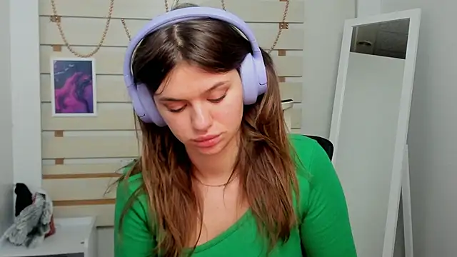 Snapshot of Josephine_Kiss chatting on February 10, 2025, 4:36 pm Josephine Kiss online show from February 10, 2025, 4:36 pm