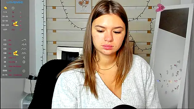 Josephine Kiss online show from October 22, 2025, 12:15 pm