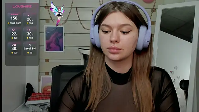 Snapshot of Josephine_Kiss chatting on March 9, 2025, 1:59 pm Josephine Kiss online show from March 9, 2025, 1:59 pm