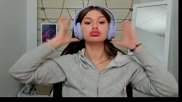 Snapshot of Josephine_Kiss chatting on January 19, 2025, 2:17 pm Josephine Kiss online show from January 19, 2025, 2:17 pm