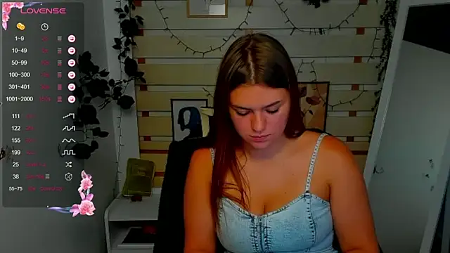 Josephine Kiss online show from July 20, 2026, 10:50 am