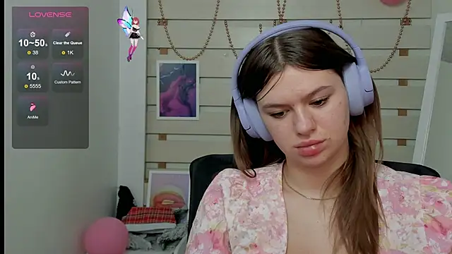 Snapshot of Josephine_Kiss chatting on March 8, 2025, 7:49 am Josephine Kiss online show from March 8, 2025, 7:49 am