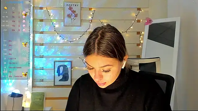 Josephine Kiss online show from October 20, 2025, 1:11 pm