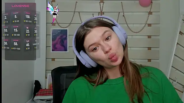 Snapshot of Josephine_Kiss chatting on March 13, 2025, 1:07 pm Josephine Kiss online show from March 13, 2025, 1:07 pm