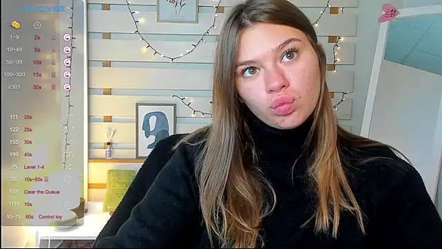 Snapshot of Josephine_Kiss chatting on October 3, 2025, 12:28 pm Josephine Kiss online show from October 3, 2025, 12:28 pm
