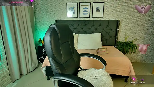 sussy  stone online show from January 10, 2025, 11:33 am