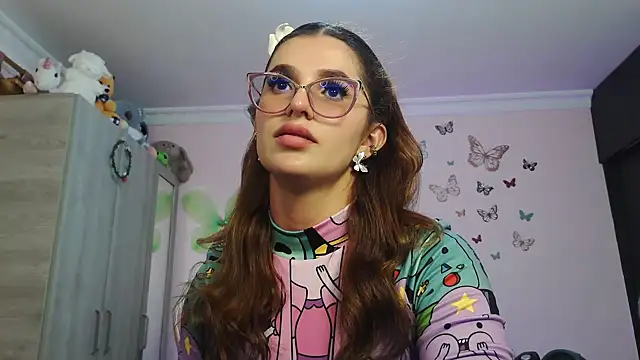 caroline jonson online show from February 6, 2026, 9:22 pm