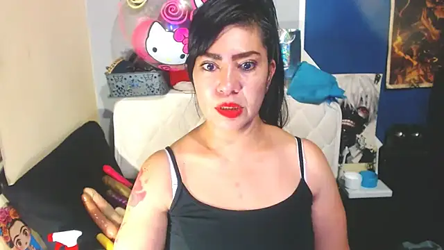 Snapshot of luisahott chatting on February 6, 2026, 9:00 pm luisahott online show from February 6, 2026, 9:00 pm