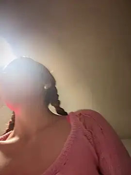 Lorraine Leon online show from December 23, 2024, 3:07 am